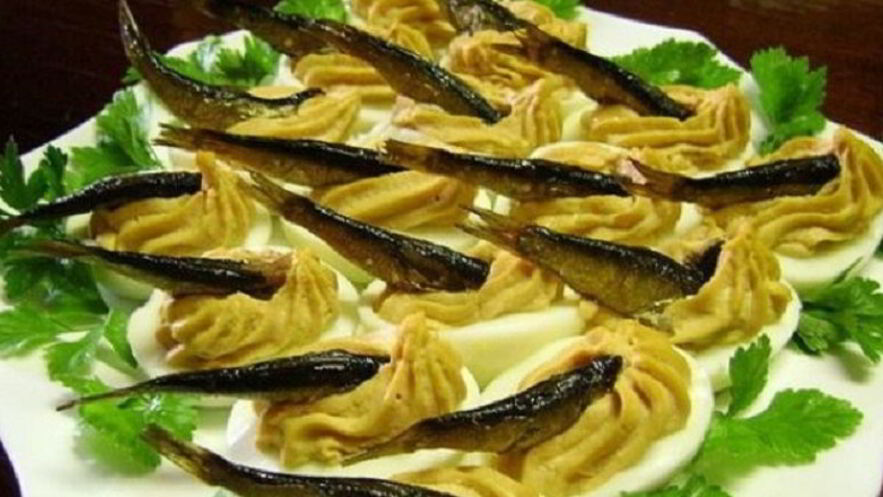 Рецепт фаршированных яиц со шпротами