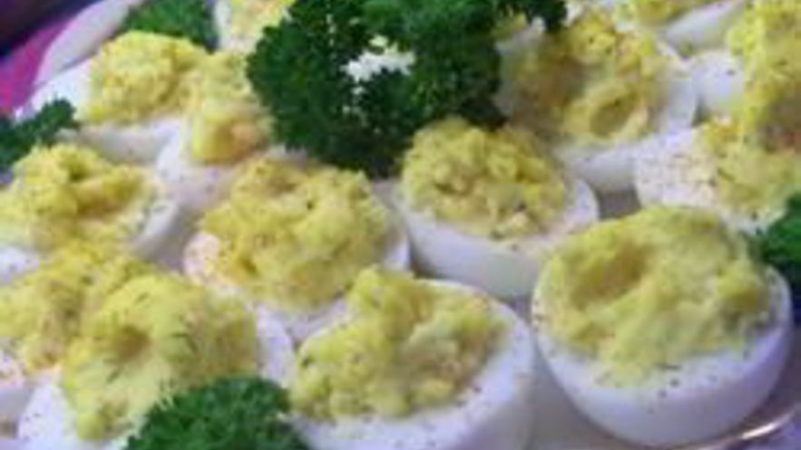 Рецепт пикантных фаршированных яиц