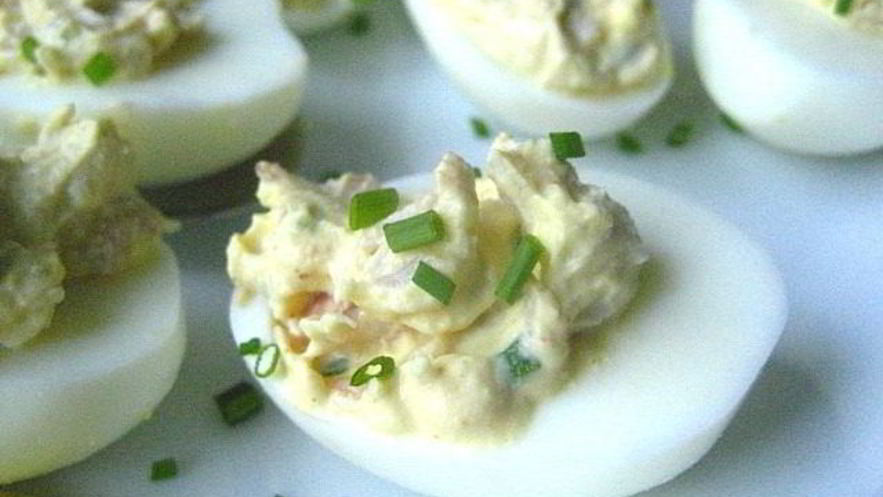 Рецепт яиц, фаршированных крабовым мясом