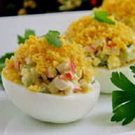 Рецепт Яиц, фаршированных крабовыми палочками и огурцом