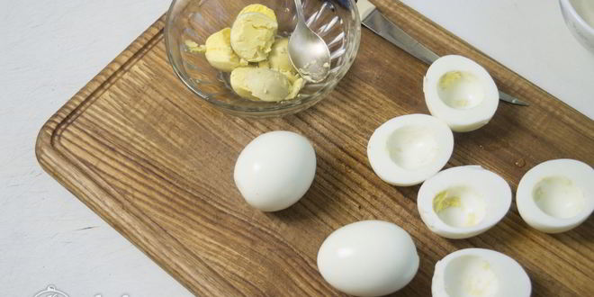 Рецепт яиц фаршированных куриной печенью