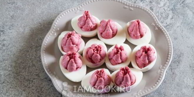 Рецепт яиц, фаршированных сельдью