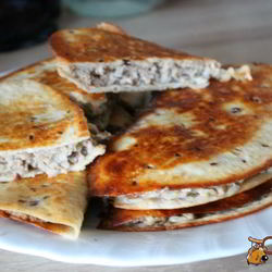 Рецепт Горячей закуски из тортильи с мясом и рисом