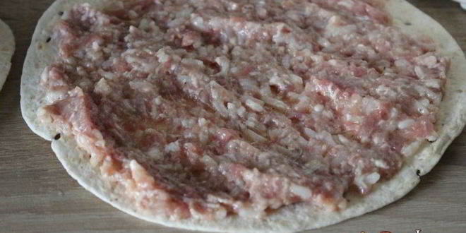 Рецепт горячей закуски из тортильи с мясом и рисом