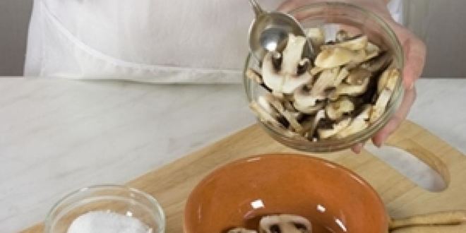 Рецепт горячей закуски с грибами