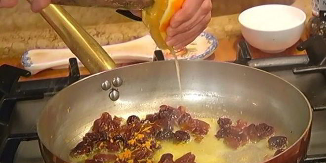 Рецепт французских гренков с сушеной вишней и курагой