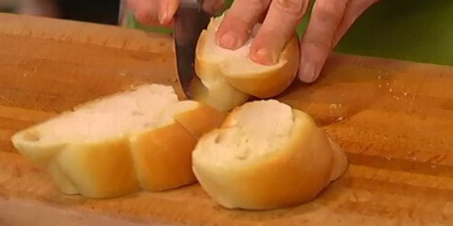 Рецепт французских гренков с сушеной вишней и курагой