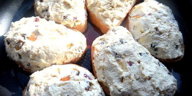 Рецепт горячих творожных гренков