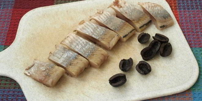 Рецепт гренков из ржаного хлеба с сельдью