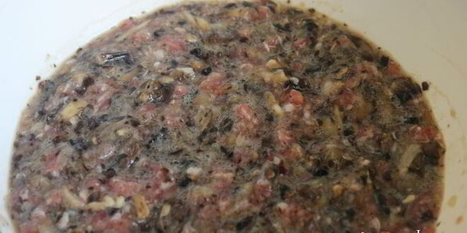 Рецепт гренков с мясным фаршем и шампиньонами
