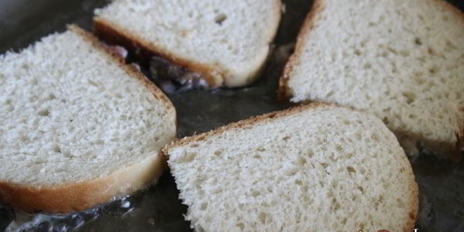 Рецепт гренков с мясным фаршем и шампиньонами