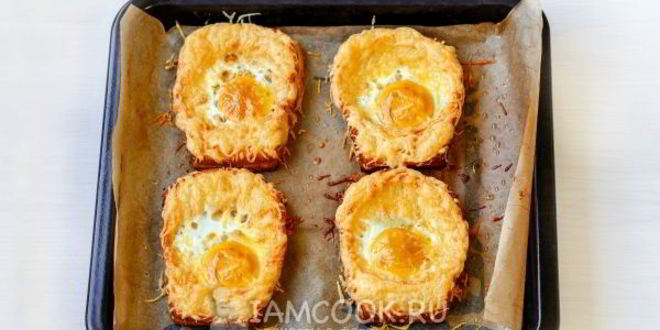 Рецепт гренков с сыром и яйцом в духовке