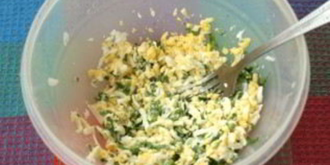 Рецепт гренков с яйцом и селедкой