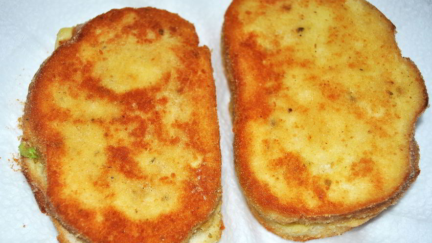Рецепт хрустящих жареный гренки с курицей и сыром