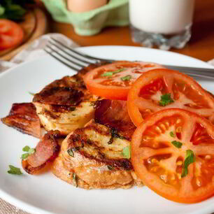 Рецепт Несладких гренков с беконом и помидорами