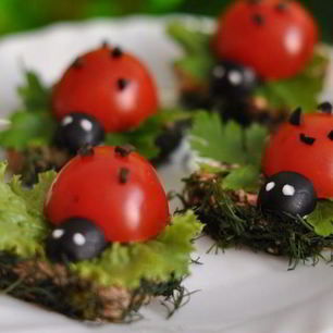 Рецепт Канапе Божьи коровки