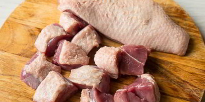 Рецепт канапе из острой утки с моцареллой и виноградом