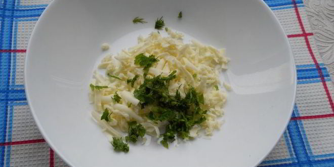 Рецепт канапе с брынзой и красной икрой