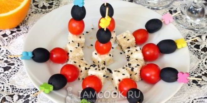 Рецепт канапе с брынзой и помидорами черри