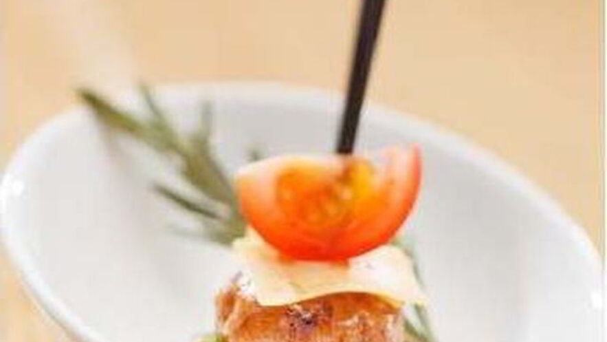 Рецепт канапе с нежным соусом по-гречески