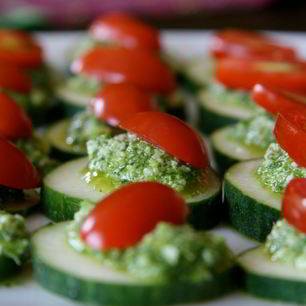 Рецепт Канапе с песто