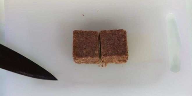 Рецепт канапе с сельдью и красным луком