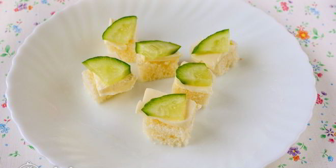 Рецепт канапе с семгой и огурцом