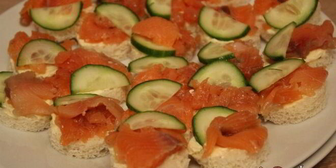 Рецепт праздничных канапе с форелью