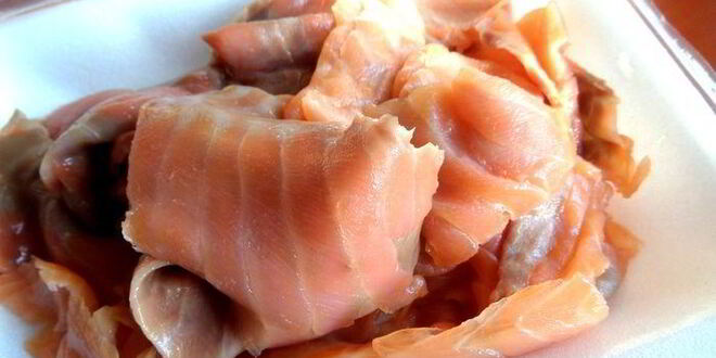 Рецепт рыбного канапе на маринованных яйцах