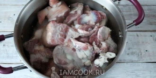 Рецепт холодца из куриных желудков и свиных ножек
