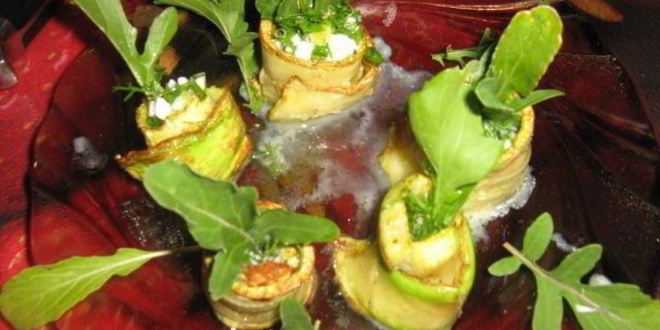 Рецепт легкой закуски из кабачков, зелени и руколы