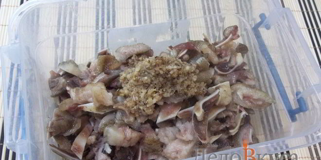 Рецепт маринованных свиных ушей