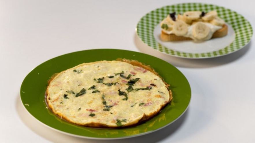 Рецепт фриттаты с беконом и луком-пореем