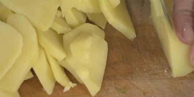 Рецепт фриттаты с картофелем, сладким перцем и зеленым луком