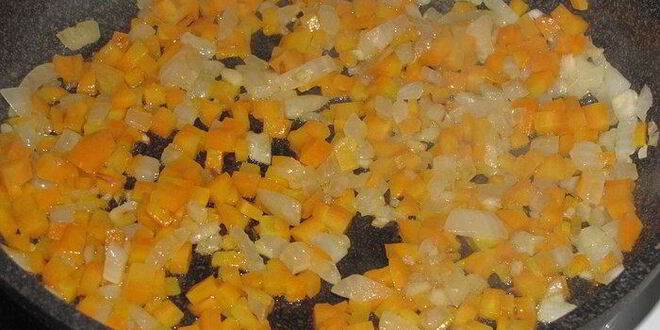 Рецепт фриттаты с копченой скумбрией и зеленым горошком