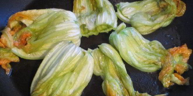 Рецепт фриттаты с цветками цукини