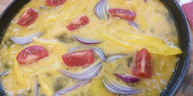 Рецепт омлета по мотивам греческого салата