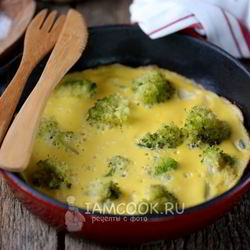 Рецепт Омлета с брокколи на сковороде