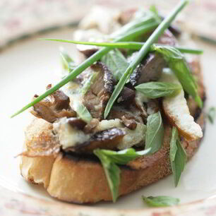 Рецепт Омлета с грибами и куриной печенкой