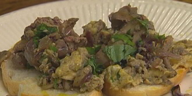 Рецепт омлета с грибами и куриной печенкой