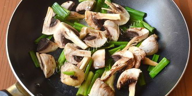 Рецепт омлета с грибами по-испански