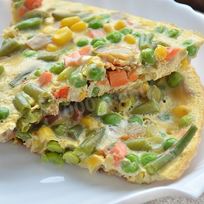 Омлет с итальянской овощной смесью