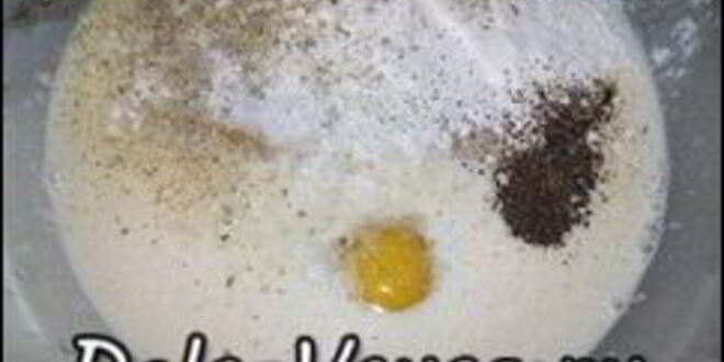 Рецепт омлета с картошкой, сосисками, зеленью и плавлеными сырками в духовке