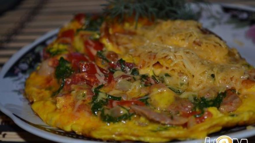 Рецепт омлета с овощами и курицей