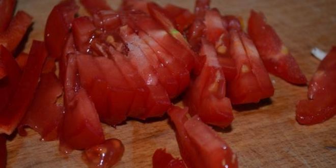 Рецепт омлета с овощами и курицей