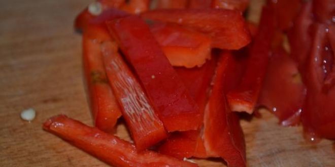 Рецепт омлета с овощами и курицей