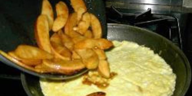 Рецепт омлета с яблоками