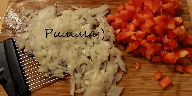 Рецепт мясного паштета с вялеными томатами, перепелиными яйцами и фисташками