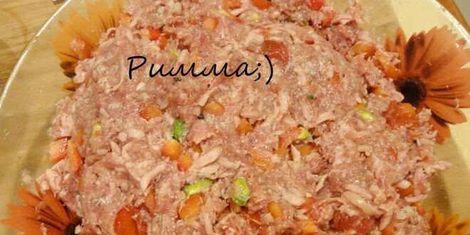 Рецепт мясного паштета с вялеными томатами, перепелиными яйцами и фисташками