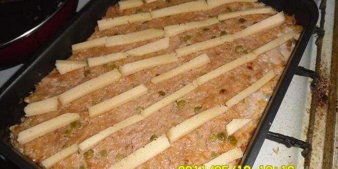 Рецепт мясных паштетик с рисом и зеленым горошком